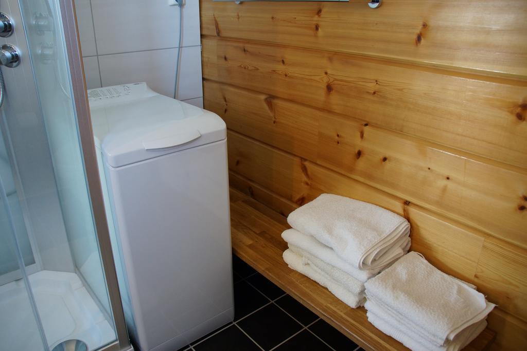 Aaroybukt Guesthouse Aroybukta Экстерьер фото