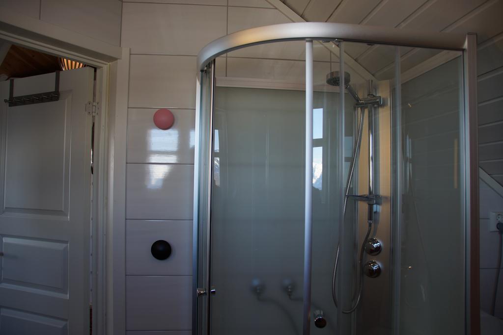 Aaroybukt Guesthouse Aroybukta Экстерьер фото