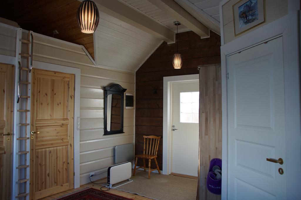 Aaroybukt Guesthouse Aroybukta Экстерьер фото
