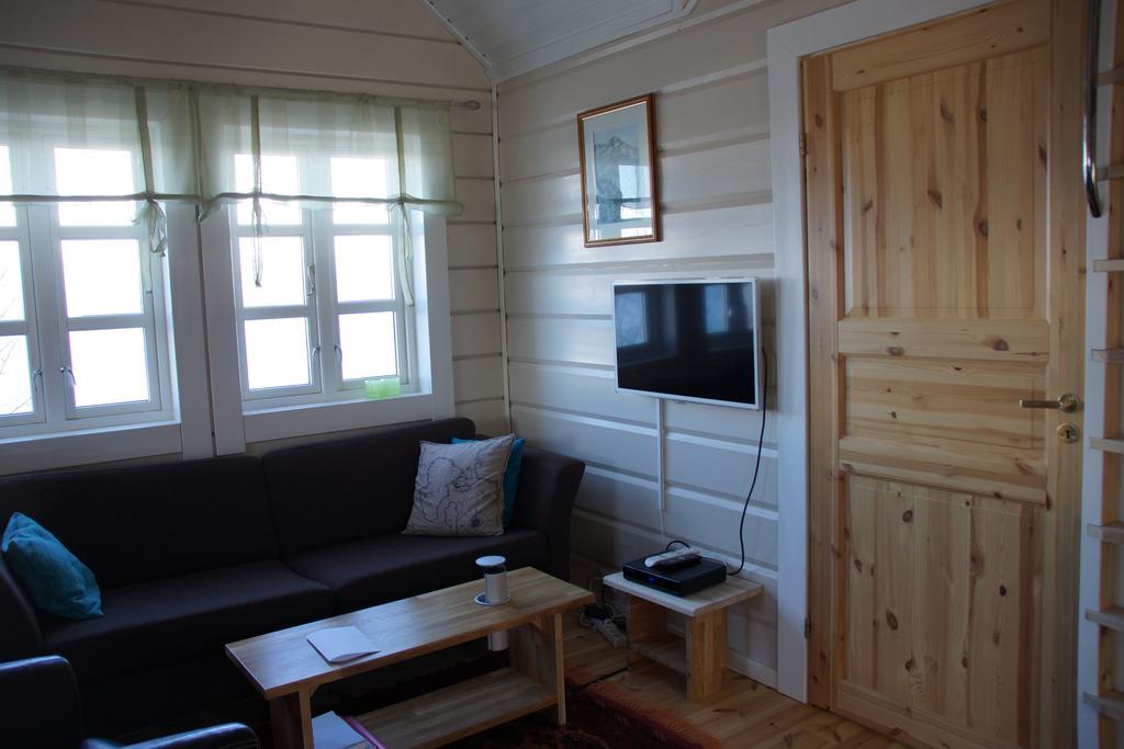 Aaroybukt Guesthouse Aroybukta Экстерьер фото